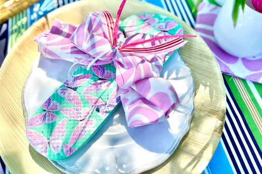 Poolside perfection | Host a summer party! - Hen House Linens