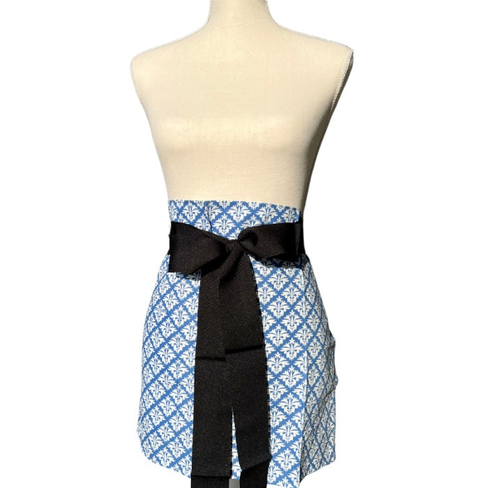 petit fleur-de-lis china blue printed cloth cocktail aprons