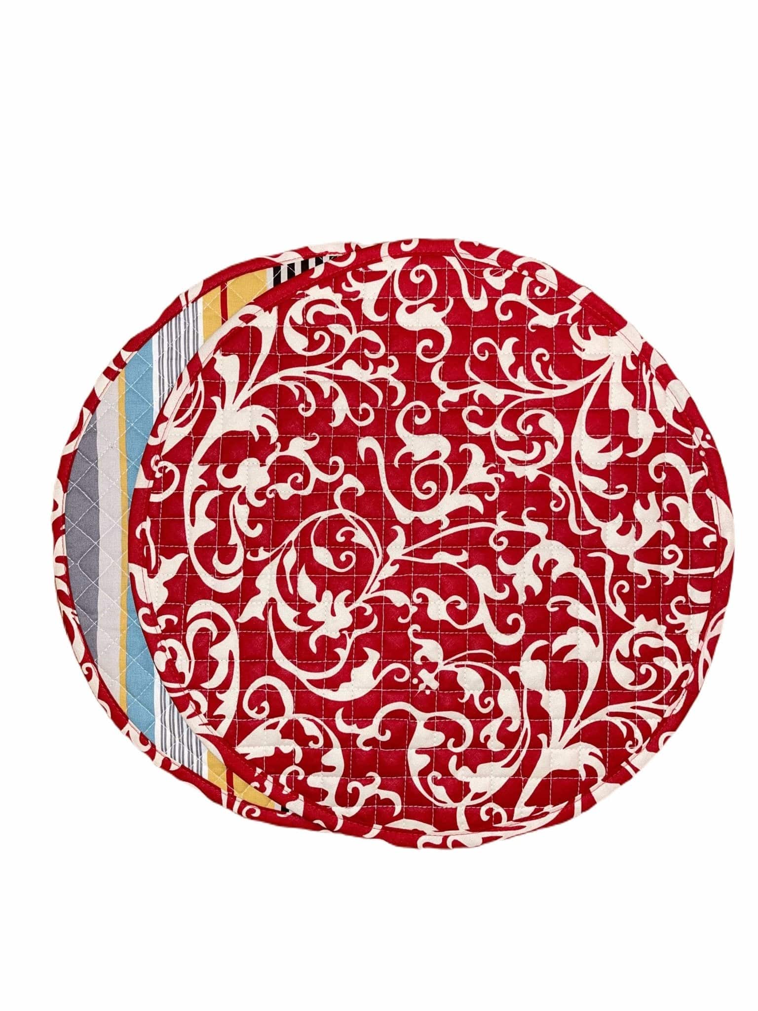 Hen House Linens devine scarlet red reversible bold striped licorice black printed round quilted cloth placemats